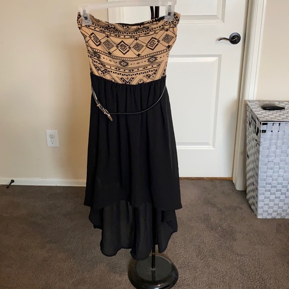Dress - Picture 1 of 3